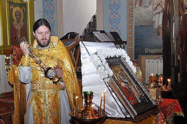 служение иерея Николая Клигуна в праздник святителя Николая