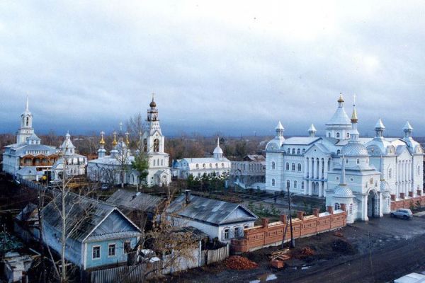 Свято-Троицкая благотворительная Обители Милосержия 1998 год