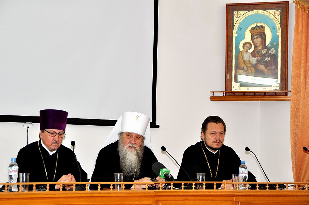 На пресс-конференции в Оренбургской духовной семинарии