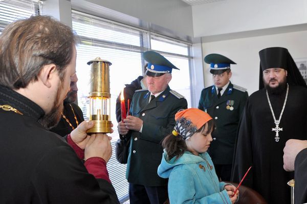 Разделение Благодатного огня в аэропорту имени Ю.А. Гагарина